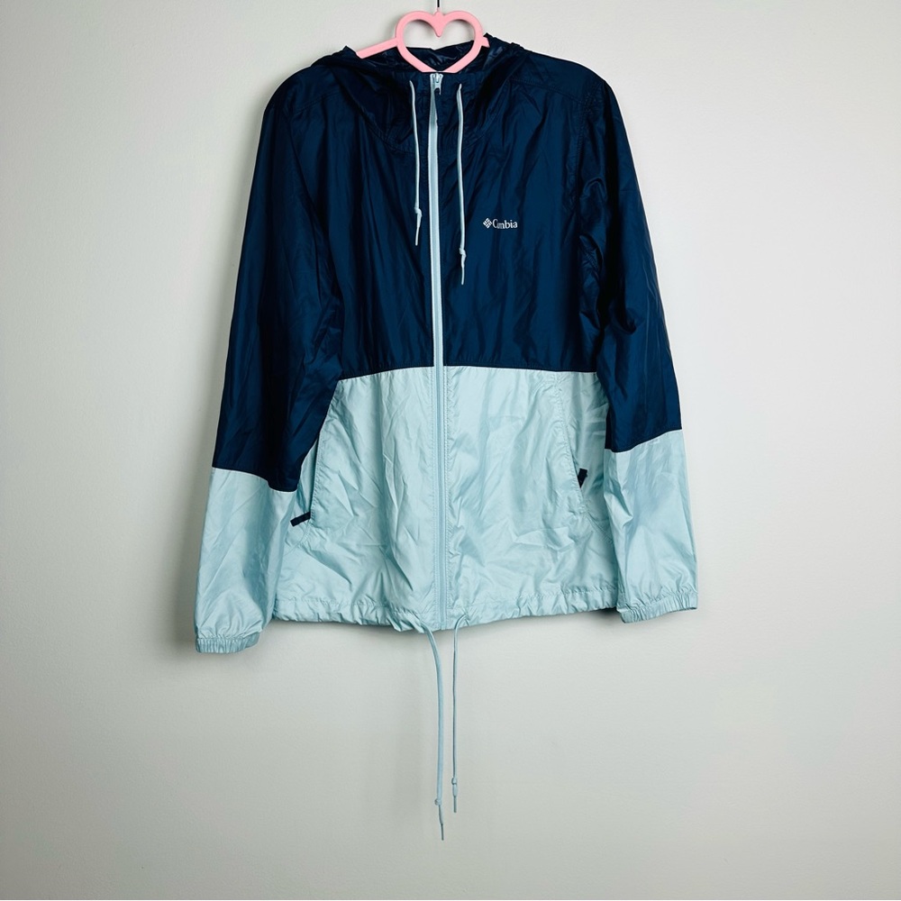 Columbia Navy and Light Blue Flash Forward Windbreaker Size Medium